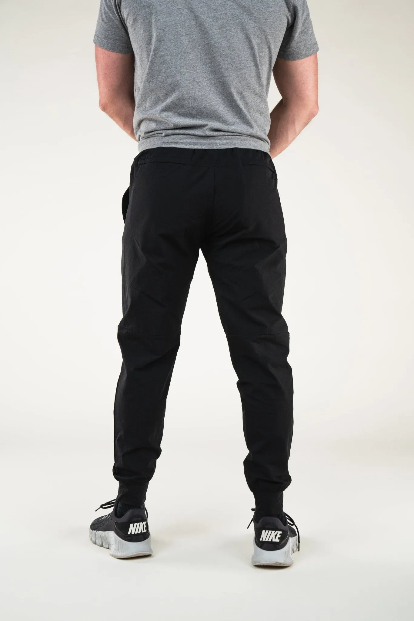 Carrier Traveler Joggers - Midnight Black