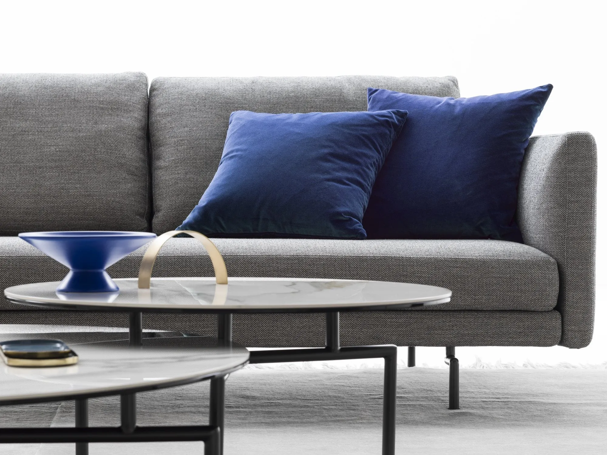 Flynn Sofa /Sectional