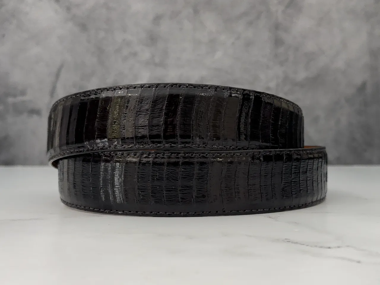 Spitting Cobra Back Cut Belt: Black