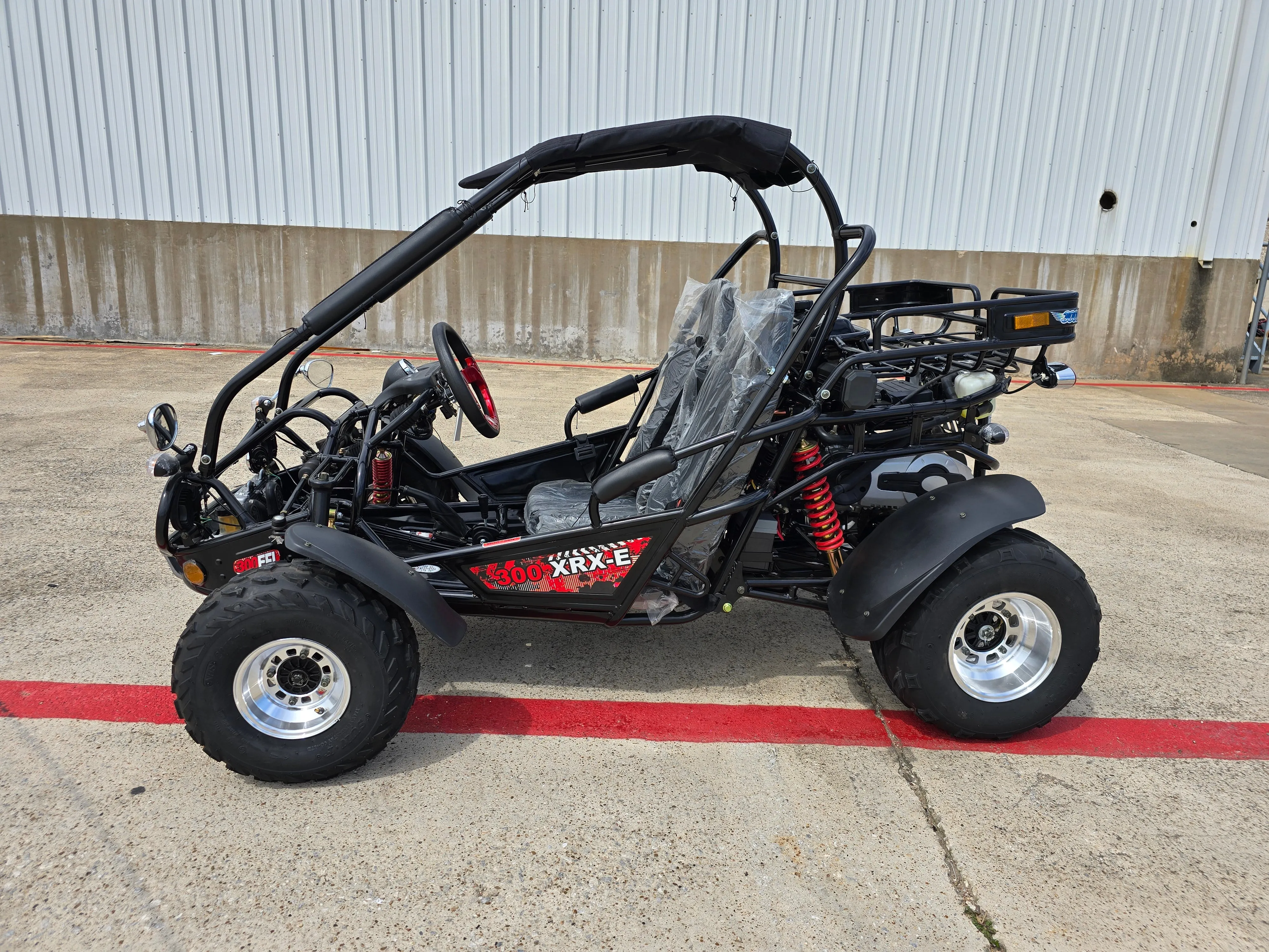 TRAILMASTER 300XRX-E (EFI) Buggy / Go Kart  Water Cooled, Fuel Injected, Independent rear axles, Double A Arm Coil